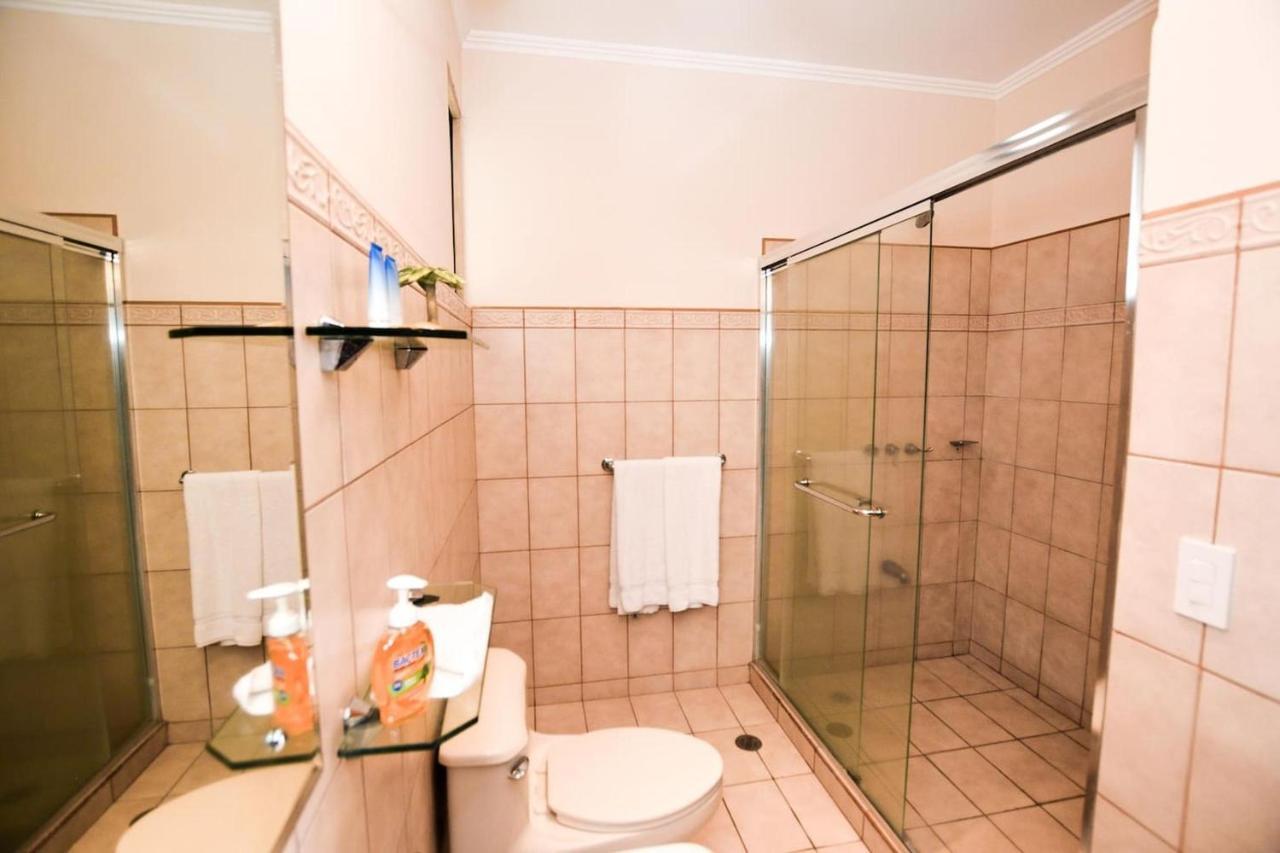 Exquisitely Decorated 5Th-Floor Aerie With Views Of Two Bays In Flamingo Βίλα Playa Flamingo Εξωτερικό φωτογραφία