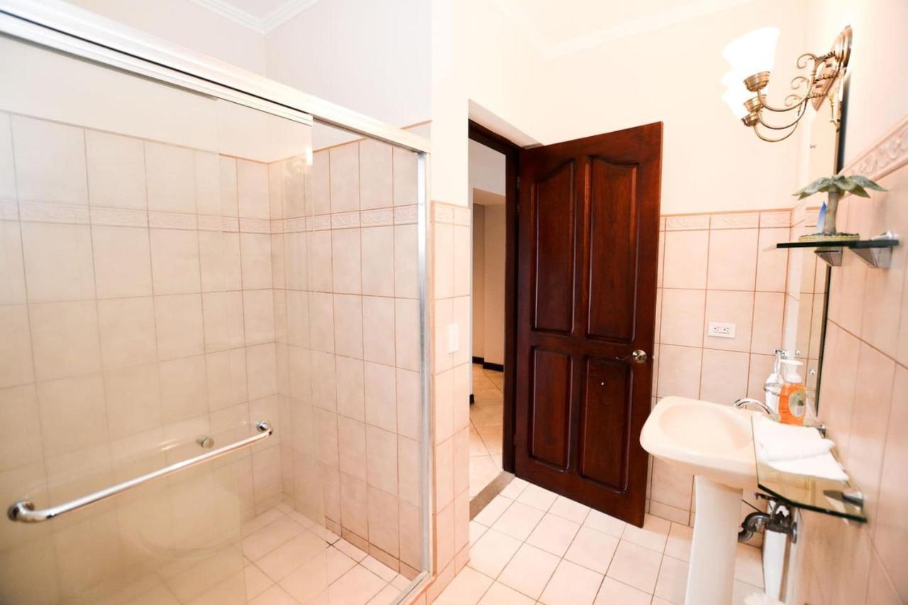 Exquisitely Decorated 5Th-Floor Aerie With Views Of Two Bays In Flamingo Βίλα Playa Flamingo Εξωτερικό φωτογραφία