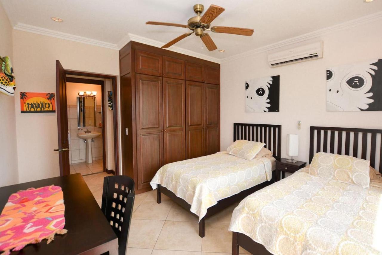Exquisitely Decorated 5Th-Floor Aerie With Views Of Two Bays In Flamingo Βίλα Playa Flamingo Εξωτερικό φωτογραφία